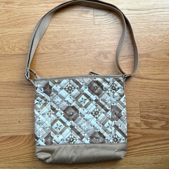 Lands' End NWOT Print Quilted Crossbody Bag - Picture 3 of 12